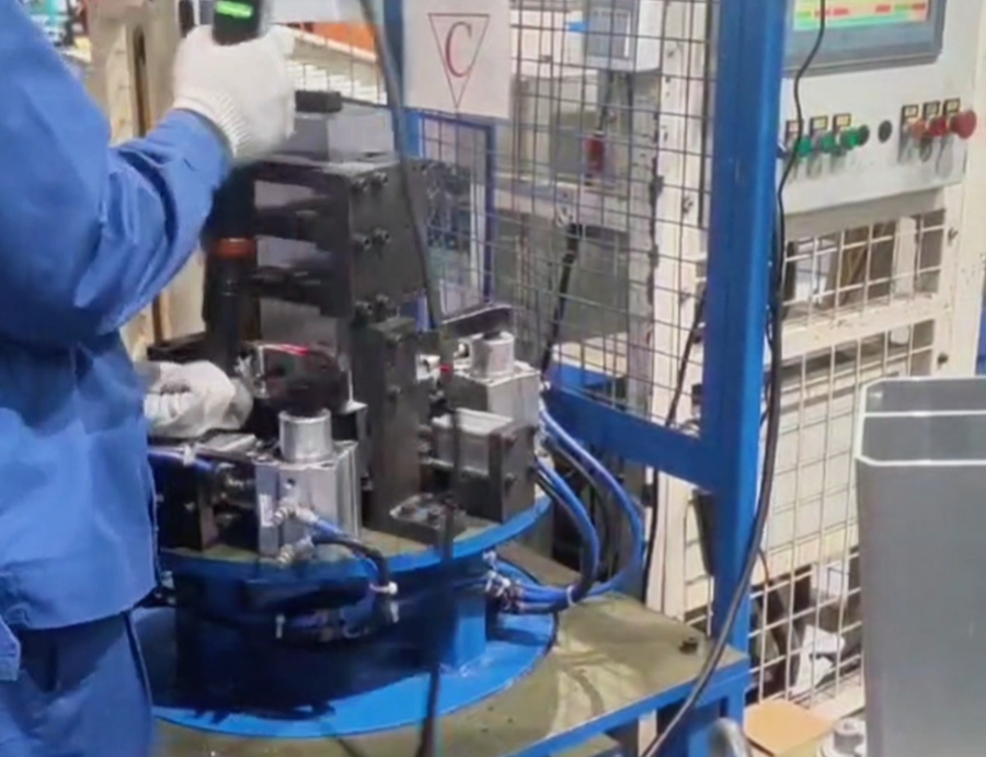 什么是電動螺絲刀？